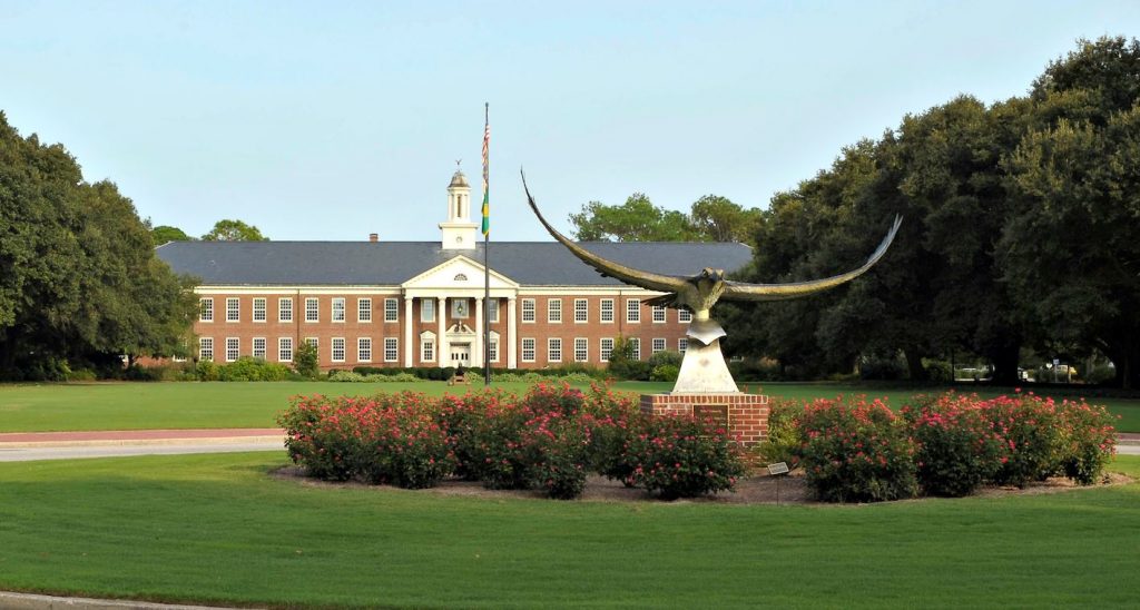 UNC Wilmington Study in the USA International Student Office