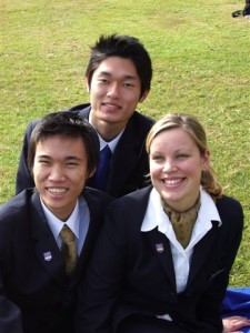 ICMS Studenten in Uniform